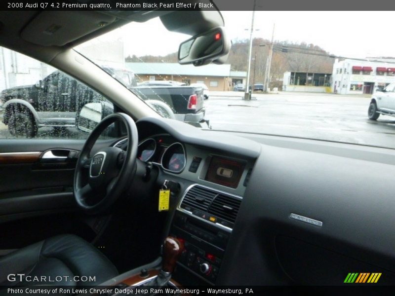 Phantom Black Pearl Effect / Black 2008 Audi Q7 4.2 Premium quattro