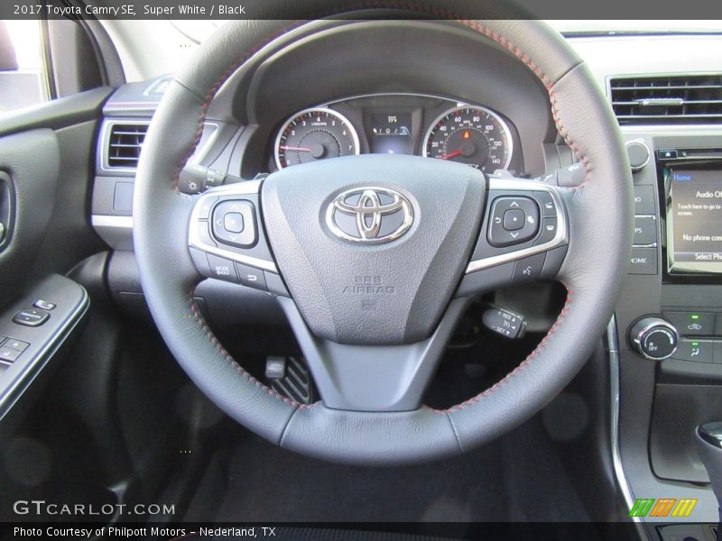 Super White / Black 2017 Toyota Camry SE