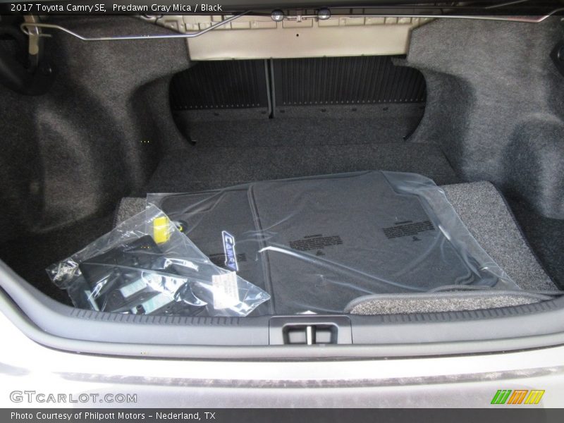 Predawn Gray Mica / Black 2017 Toyota Camry SE