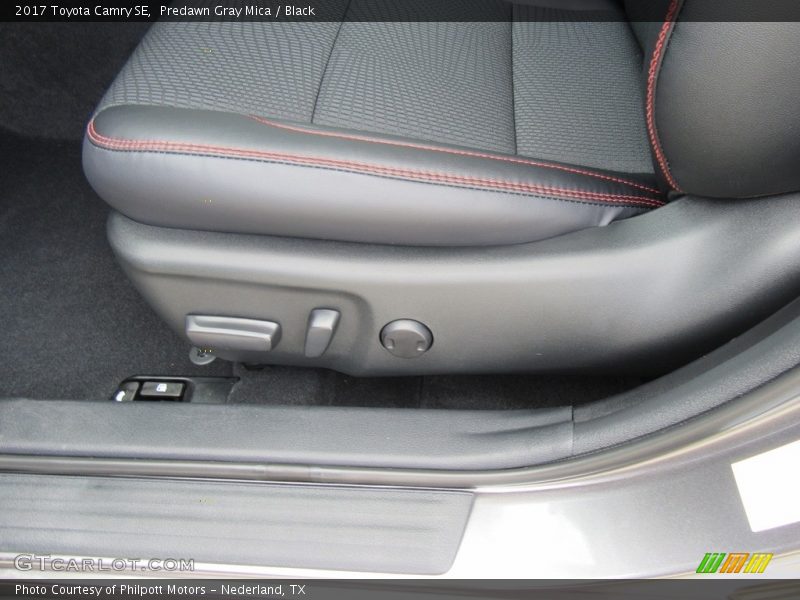 Predawn Gray Mica / Black 2017 Toyota Camry SE