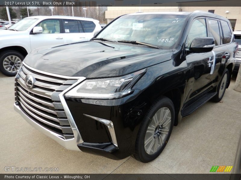 Front 3/4 View of 2017 LX 570