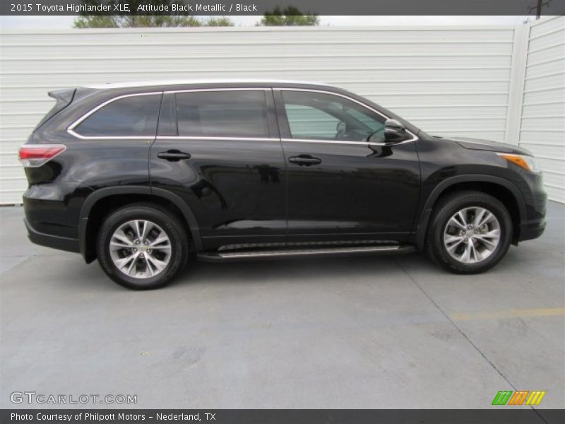 Attitude Black Metallic / Black 2015 Toyota Highlander XLE