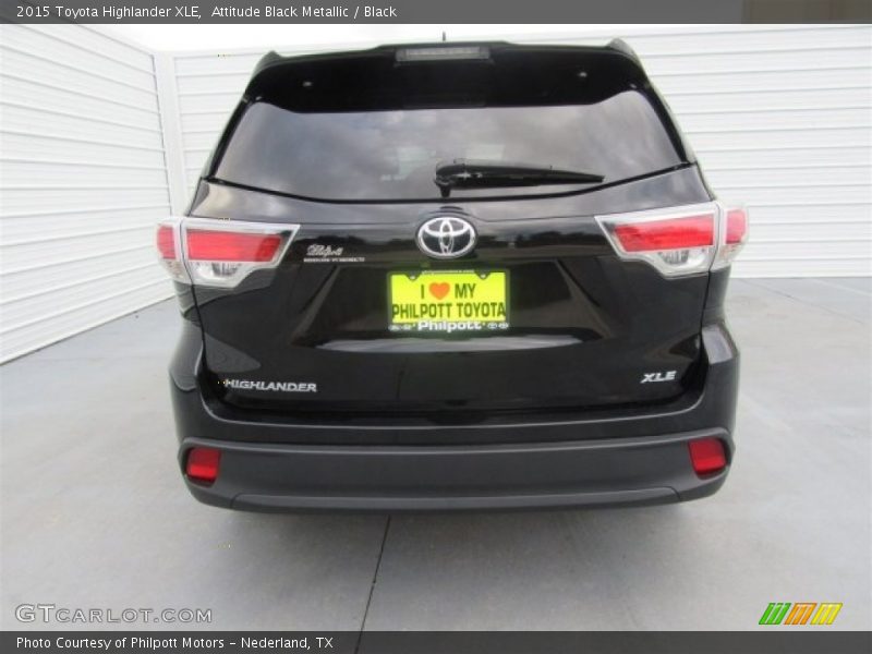 Attitude Black Metallic / Black 2015 Toyota Highlander XLE