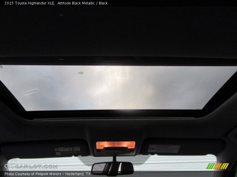 Attitude Black Metallic / Black 2015 Toyota Highlander XLE