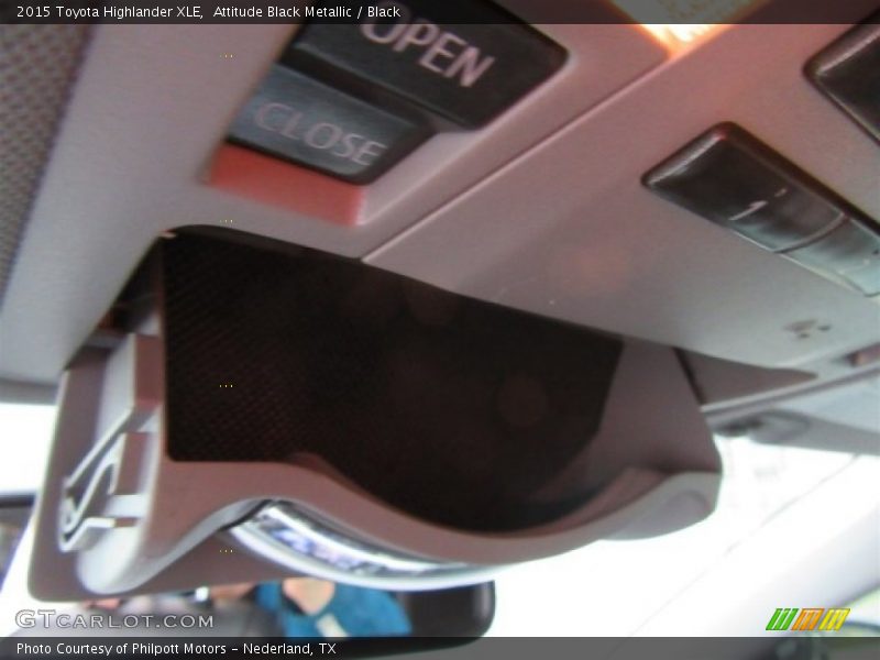 Attitude Black Metallic / Black 2015 Toyota Highlander XLE