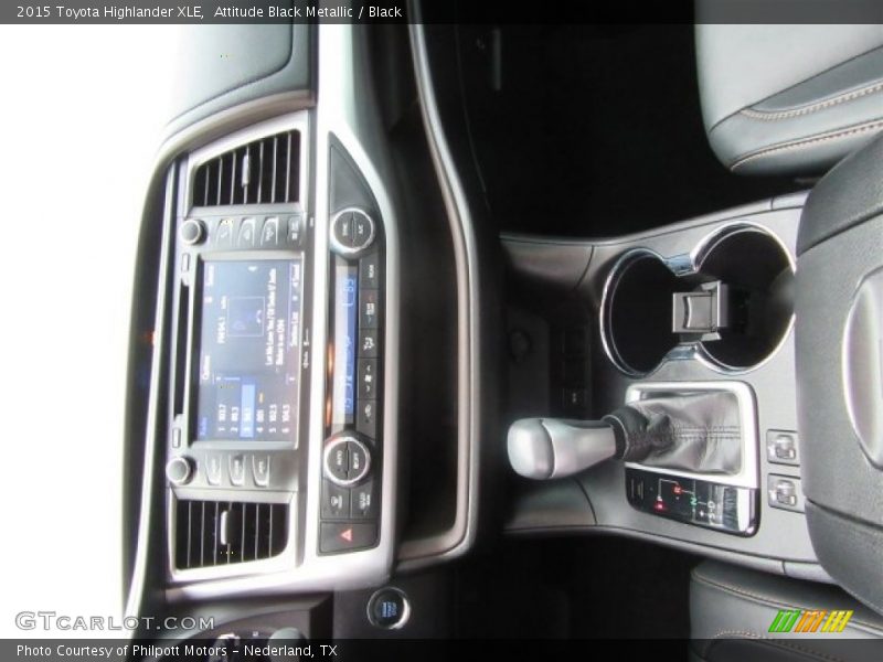 Attitude Black Metallic / Black 2015 Toyota Highlander XLE