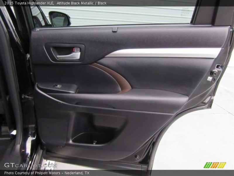 Attitude Black Metallic / Black 2015 Toyota Highlander XLE