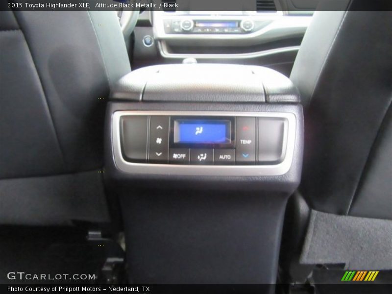 Attitude Black Metallic / Black 2015 Toyota Highlander XLE