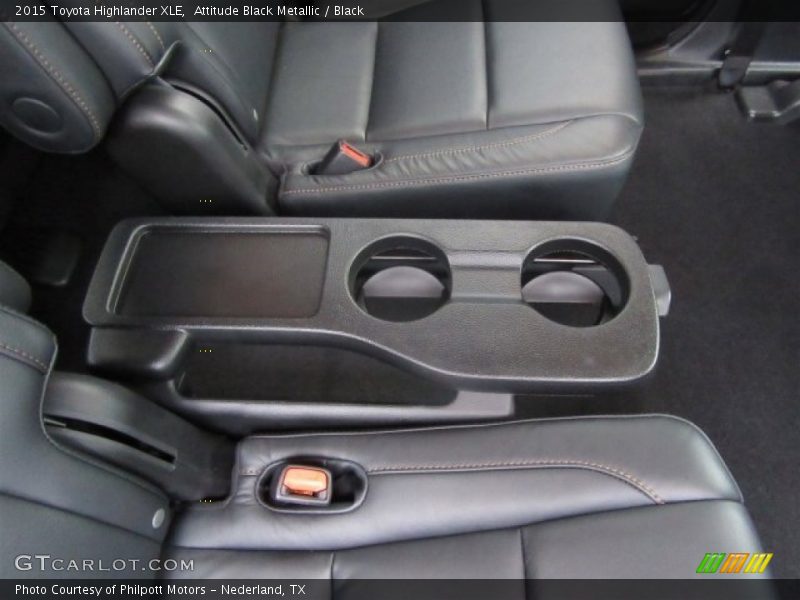 Attitude Black Metallic / Black 2015 Toyota Highlander XLE