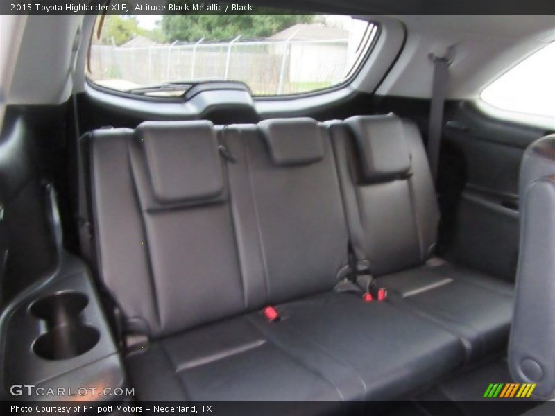 Attitude Black Metallic / Black 2015 Toyota Highlander XLE