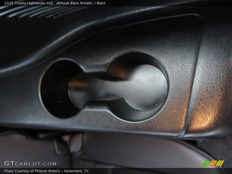 Attitude Black Metallic / Black 2015 Toyota Highlander XLE