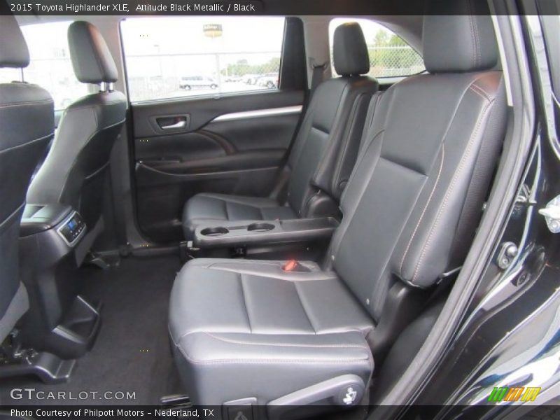 Attitude Black Metallic / Black 2015 Toyota Highlander XLE