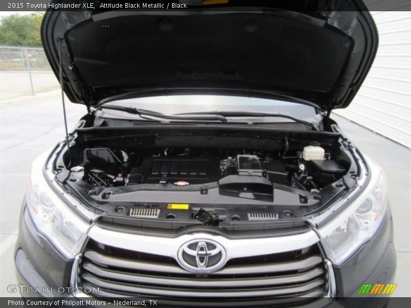 Attitude Black Metallic / Black 2015 Toyota Highlander XLE