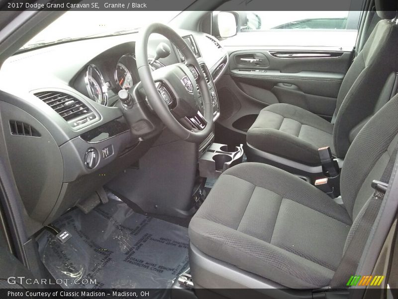Granite / Black 2017 Dodge Grand Caravan SE