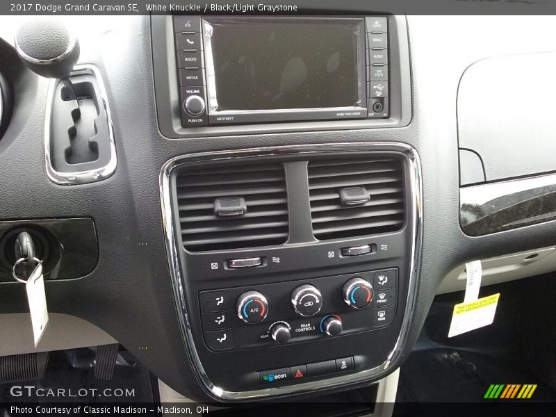 White Knuckle / Black/Light Graystone 2017 Dodge Grand Caravan SE