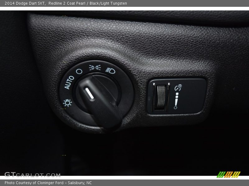 Redline 2 Coat Pearl / Black/Light Tungsten 2014 Dodge Dart SXT