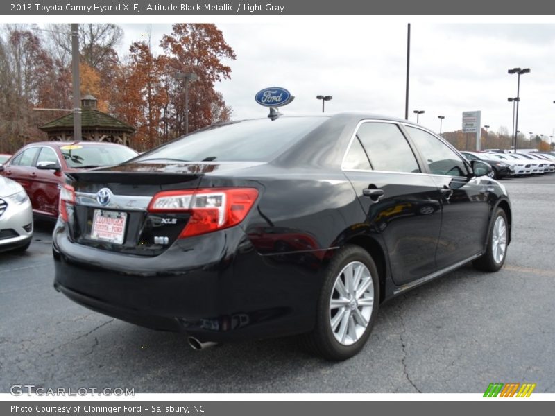 Attitude Black Metallic / Light Gray 2013 Toyota Camry Hybrid XLE