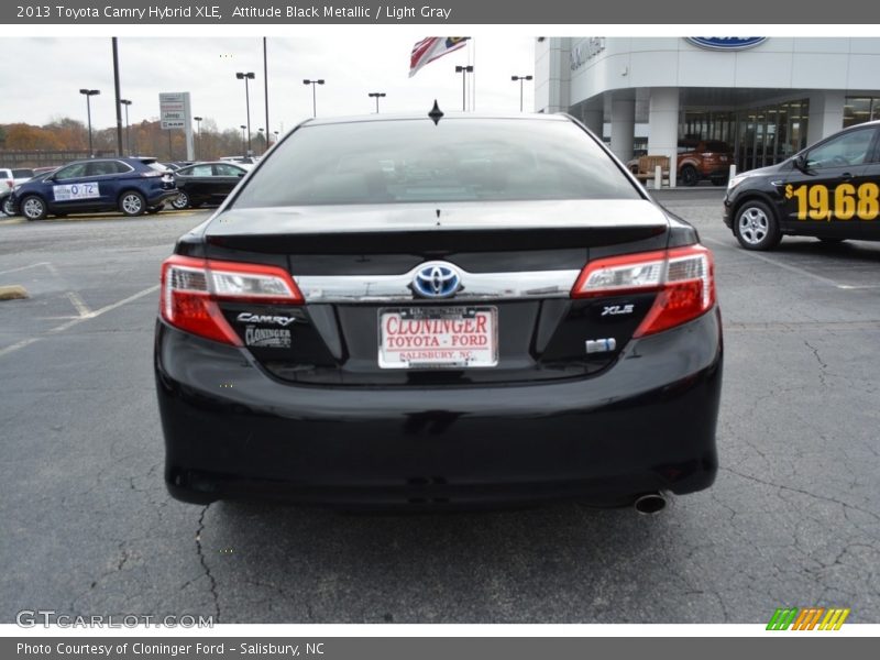 Attitude Black Metallic / Light Gray 2013 Toyota Camry Hybrid XLE