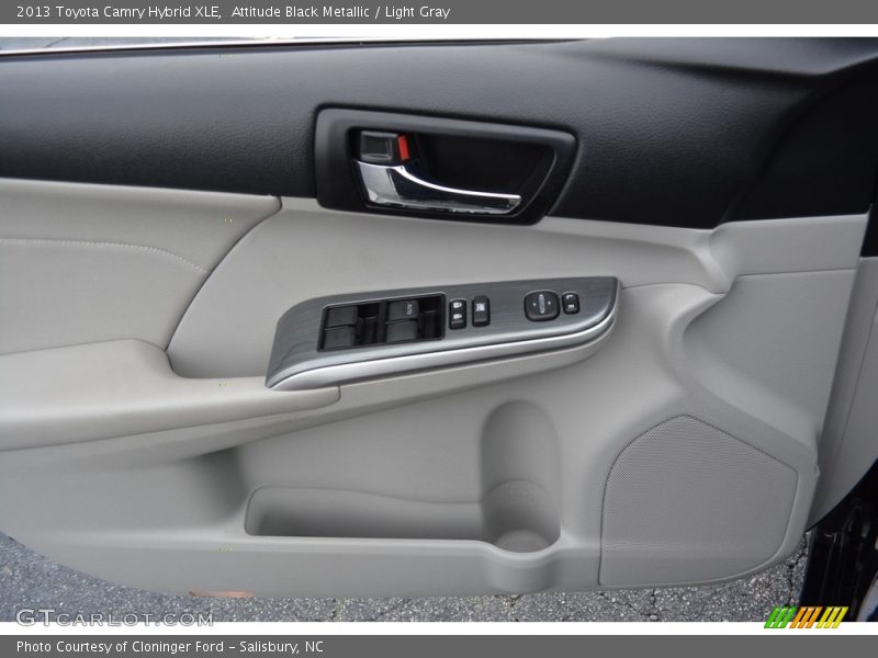 Attitude Black Metallic / Light Gray 2013 Toyota Camry Hybrid XLE