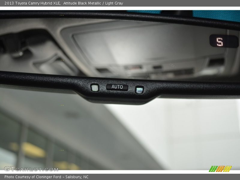 Attitude Black Metallic / Light Gray 2013 Toyota Camry Hybrid XLE