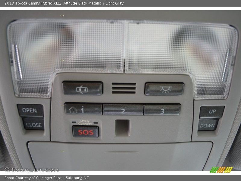 Attitude Black Metallic / Light Gray 2013 Toyota Camry Hybrid XLE