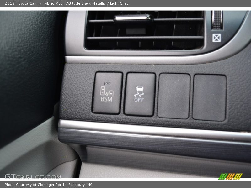 Attitude Black Metallic / Light Gray 2013 Toyota Camry Hybrid XLE