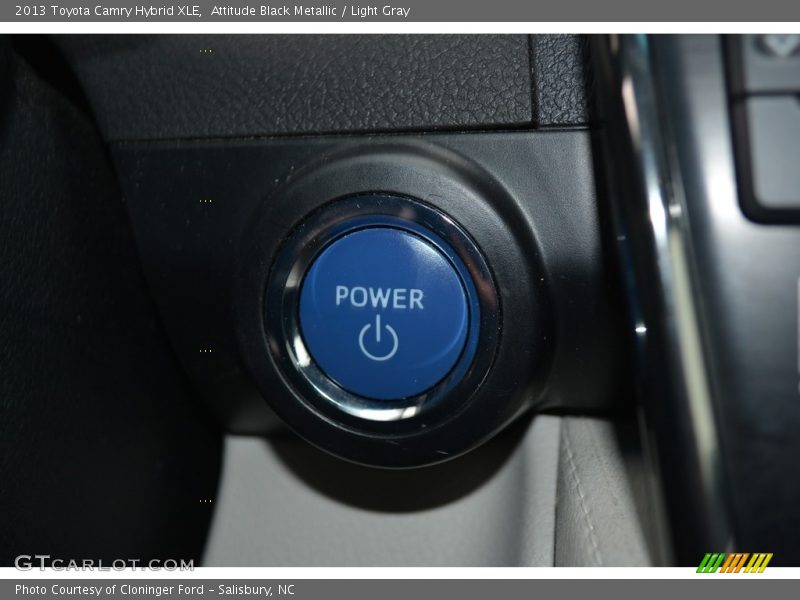 Attitude Black Metallic / Light Gray 2013 Toyota Camry Hybrid XLE