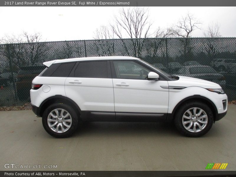  2017 Range Rover Evoque SE Fuji White