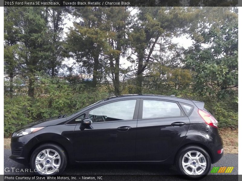 Tuxedo Black Metallic / Charcoal Black 2015 Ford Fiesta SE Hatchback