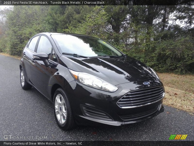 Tuxedo Black Metallic / Charcoal Black 2015 Ford Fiesta SE Hatchback