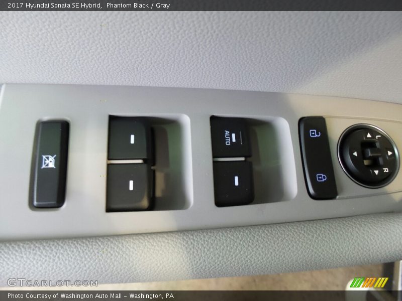 Controls of 2017 Sonata SE Hybrid