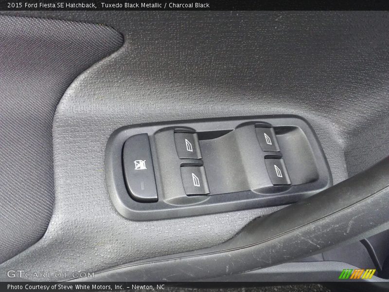 Tuxedo Black Metallic / Charcoal Black 2015 Ford Fiesta SE Hatchback