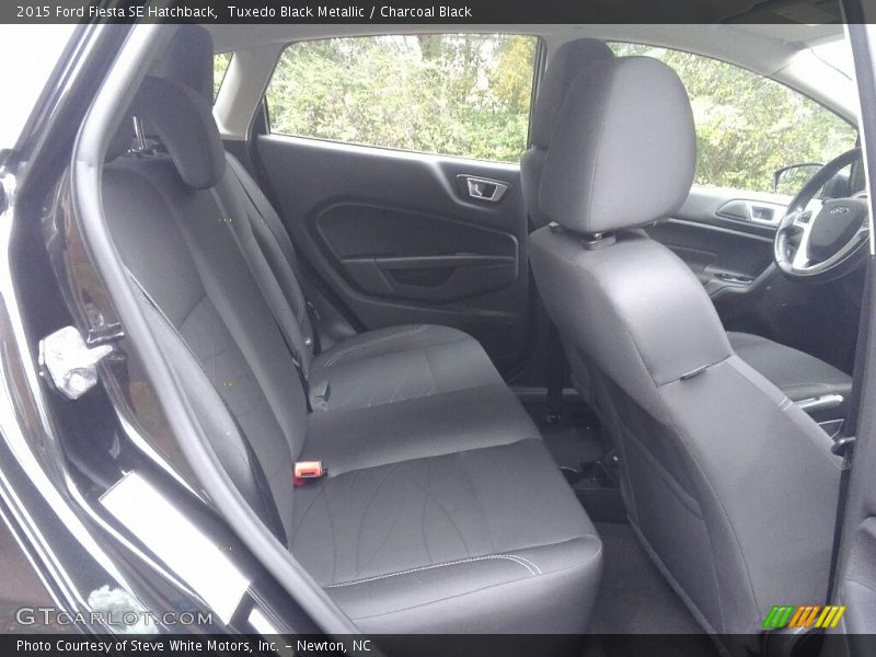 Tuxedo Black Metallic / Charcoal Black 2015 Ford Fiesta SE Hatchback