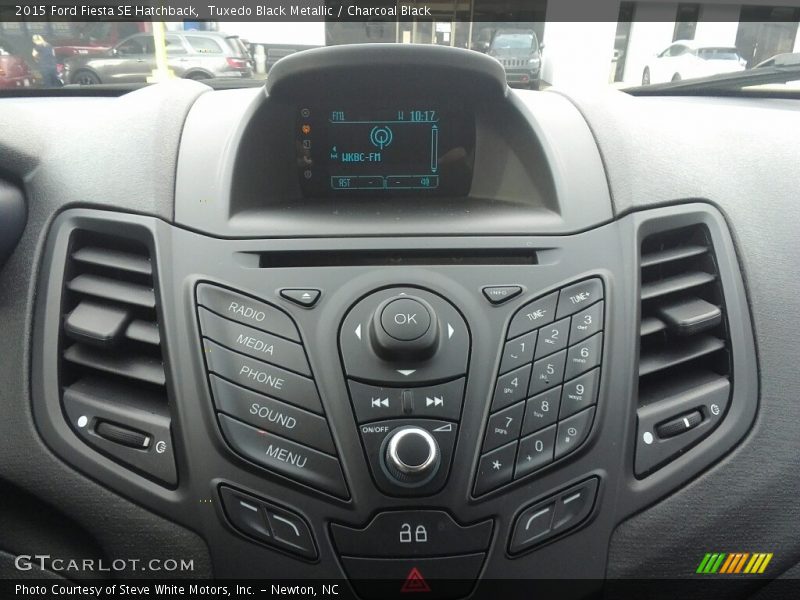 Tuxedo Black Metallic / Charcoal Black 2015 Ford Fiesta SE Hatchback