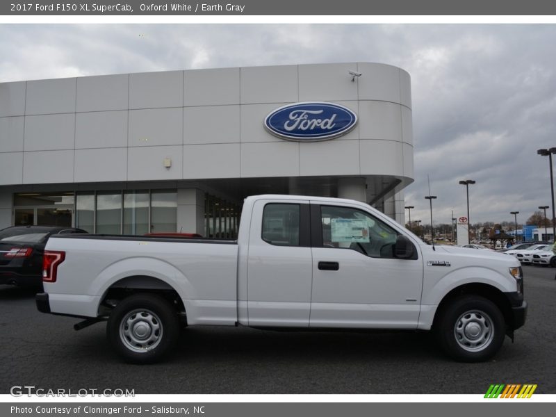 Oxford White / Earth Gray 2017 Ford F150 XL SuperCab