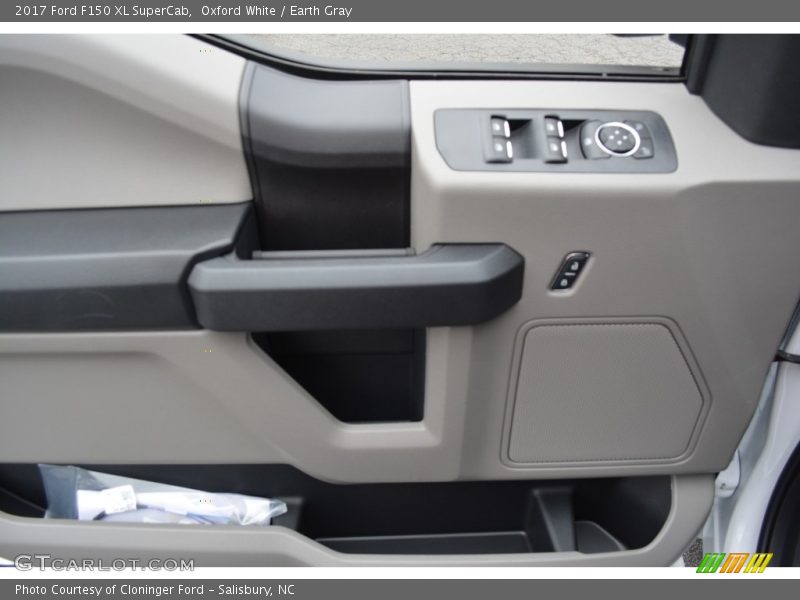 Oxford White / Earth Gray 2017 Ford F150 XL SuperCab