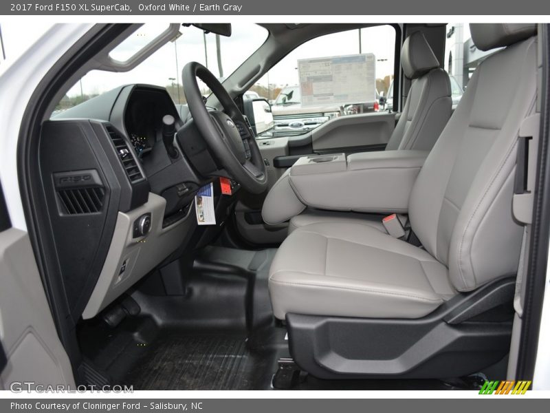 Oxford White / Earth Gray 2017 Ford F150 XL SuperCab
