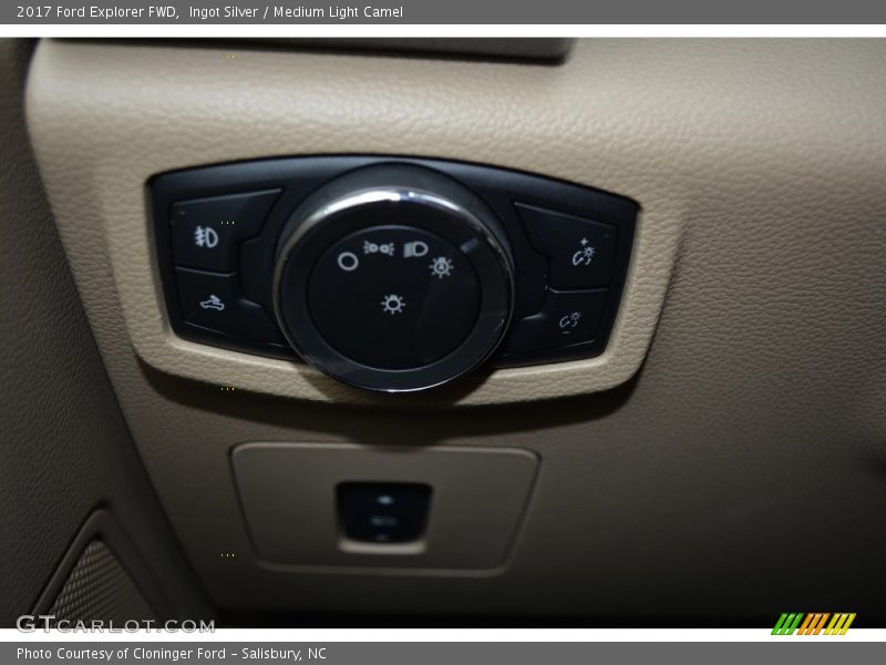 Ingot Silver / Medium Light Camel 2017 Ford Explorer FWD