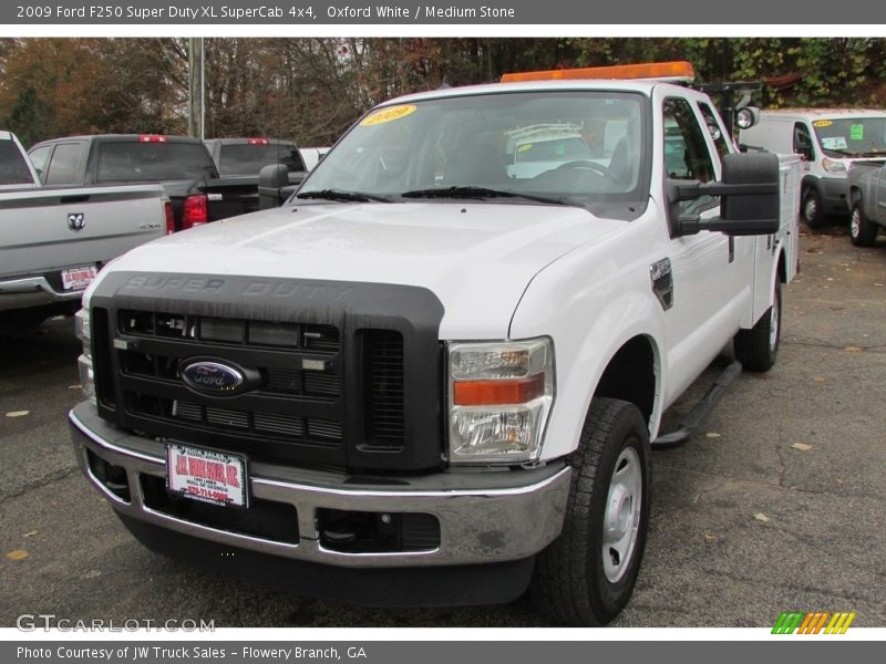Oxford White / Medium Stone 2009 Ford F250 Super Duty XL SuperCab 4x4