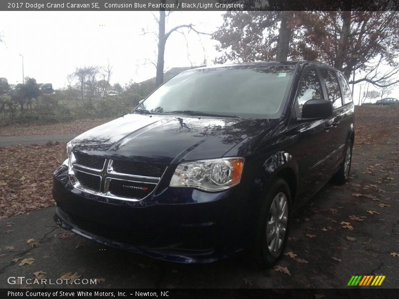 Contusion Blue Pearlcoat / Black/Light Graystone 2017 Dodge Grand Caravan SE