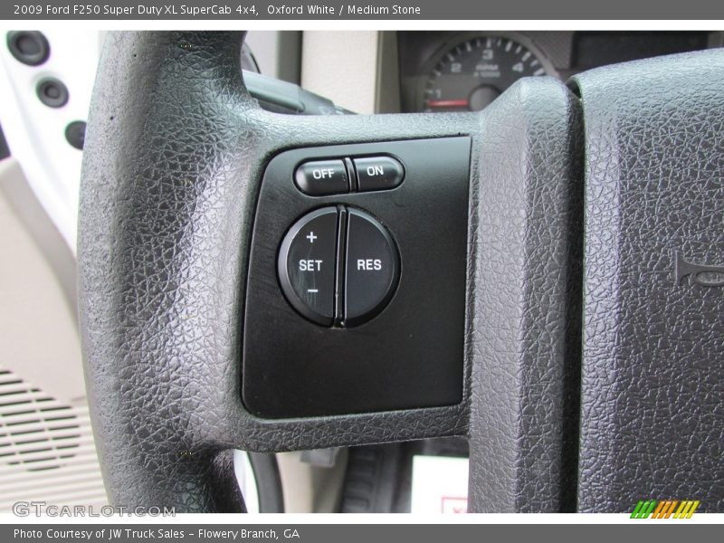 Oxford White / Medium Stone 2009 Ford F250 Super Duty XL SuperCab 4x4