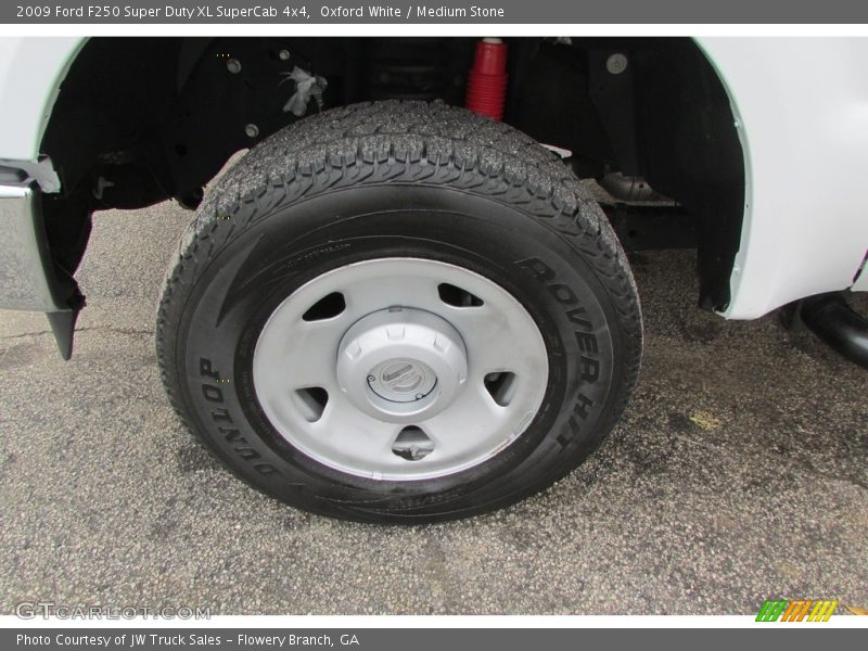 Oxford White / Medium Stone 2009 Ford F250 Super Duty XL SuperCab 4x4