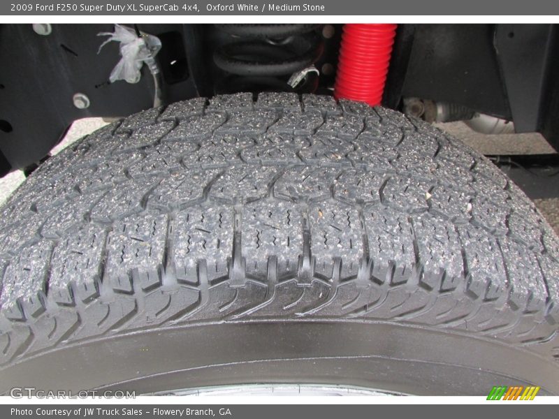Oxford White / Medium Stone 2009 Ford F250 Super Duty XL SuperCab 4x4