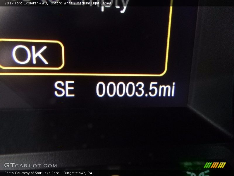 Oxford White / Medium Light Camel 2017 Ford Explorer 4WD