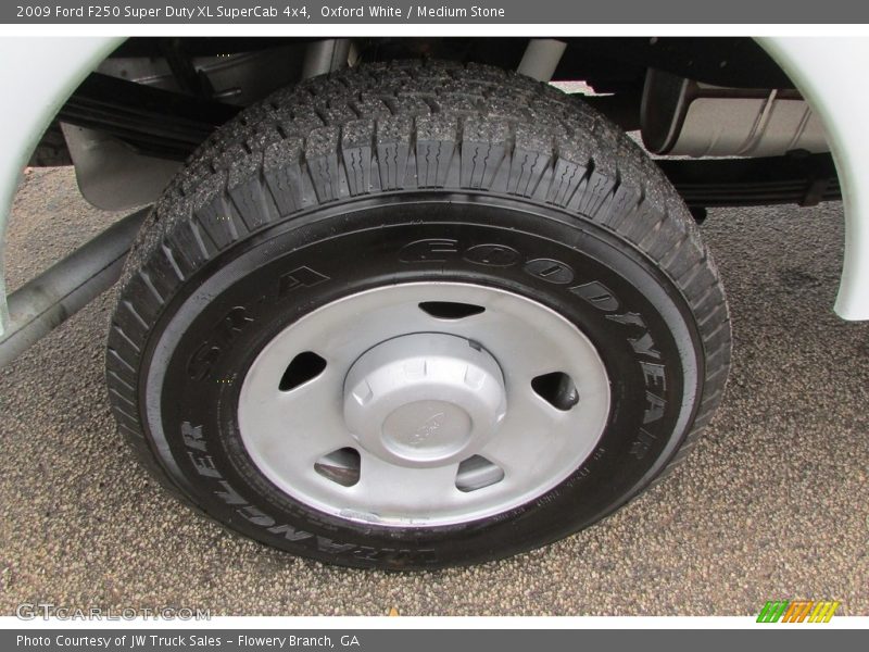 Oxford White / Medium Stone 2009 Ford F250 Super Duty XL SuperCab 4x4