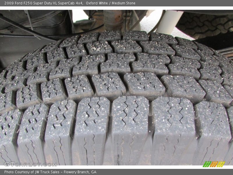 Oxford White / Medium Stone 2009 Ford F250 Super Duty XL SuperCab 4x4