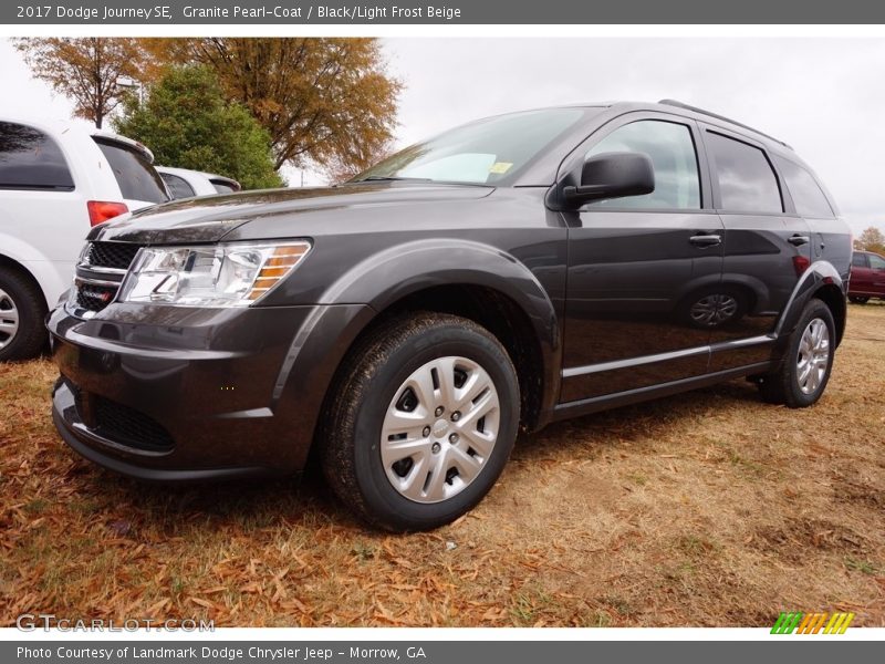 Granite Pearl-Coat / Black/Light Frost Beige 2017 Dodge Journey SE