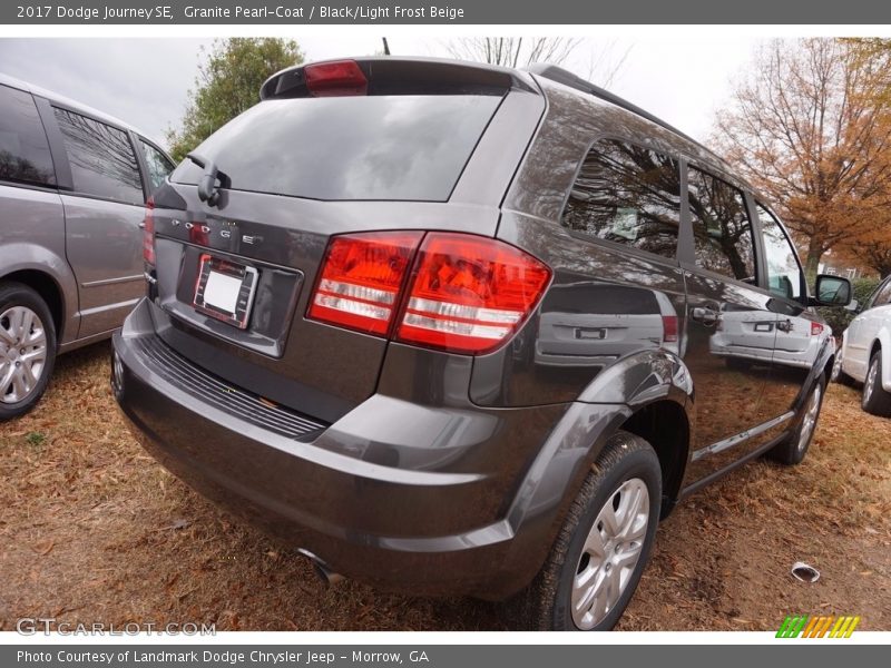 Granite Pearl-Coat / Black/Light Frost Beige 2017 Dodge Journey SE