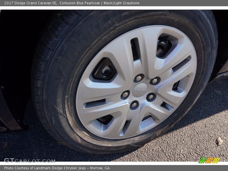 Contusion Blue Pearlcoat / Black/Light Graystone 2017 Dodge Grand Caravan SE