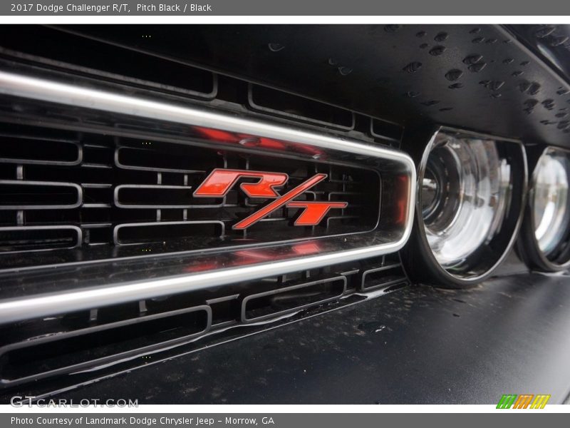  2017 Challenger R/T Logo